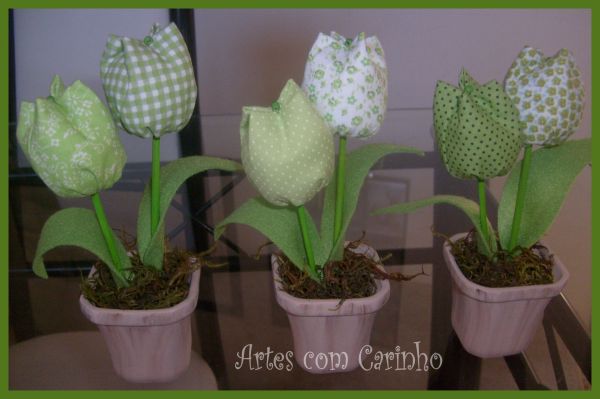 Trio de tulipas verdes
