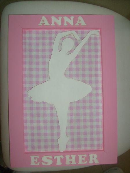 Quadro com bailarina e o nome