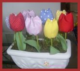Cachepô com tulipas
